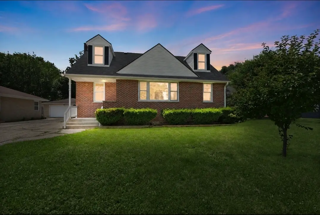 17931 W Gages Lake Road, Grayslake, IL 60030 - #1