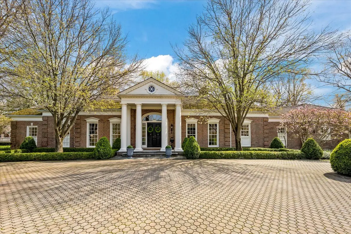 675 E Woodland Road, Lake Forest, IL 60045 - #1