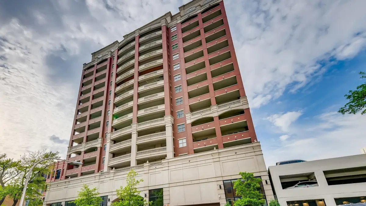 828 W Grace Street #502, Chicago, IL 60613 - #1