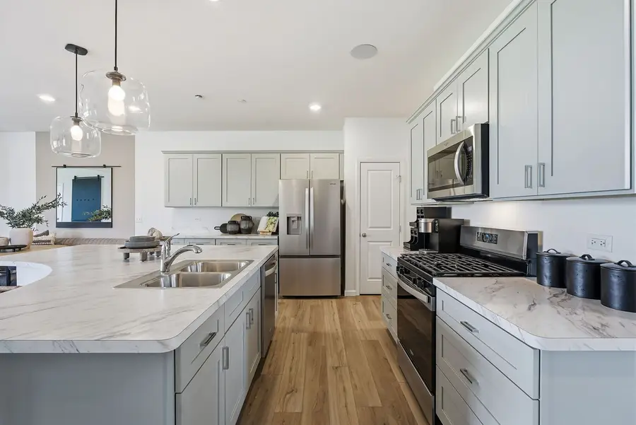 2002 Palmer Court #9002, Hoffman Estates, IL 60169 - #3