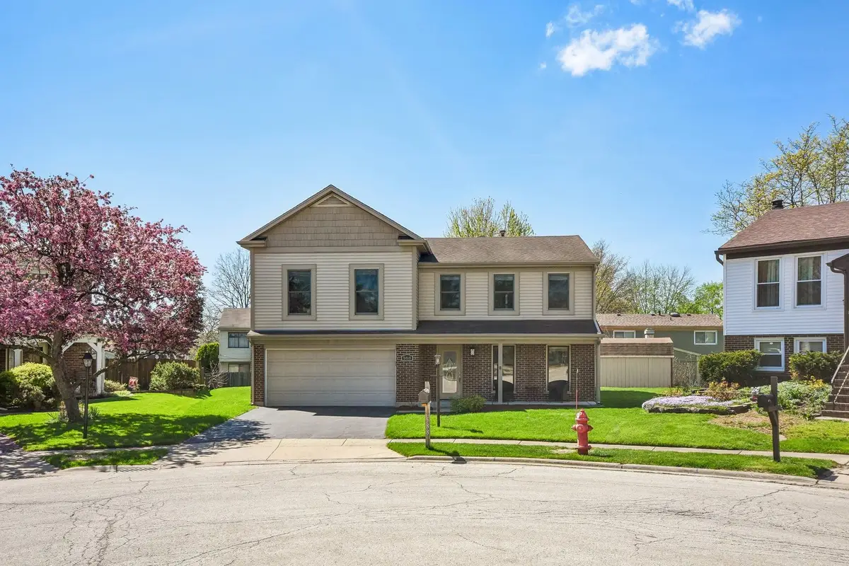 588 Kingston Court, Roselle, IL 60172 - #1