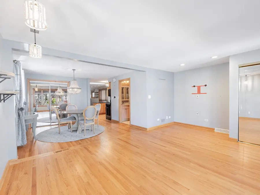 5127 S New England Avenue, Chicago, IL 60638 - #2