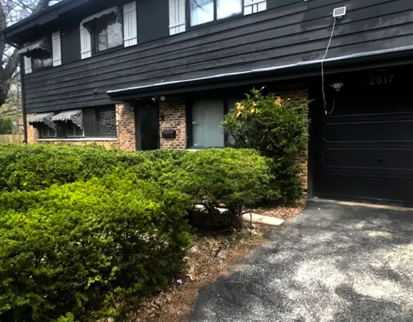 2617 Summit Avenue, Highland Park, IL 60035