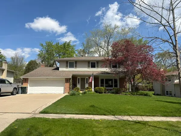 620 Harvard Lane, Libertyville, IL 60048