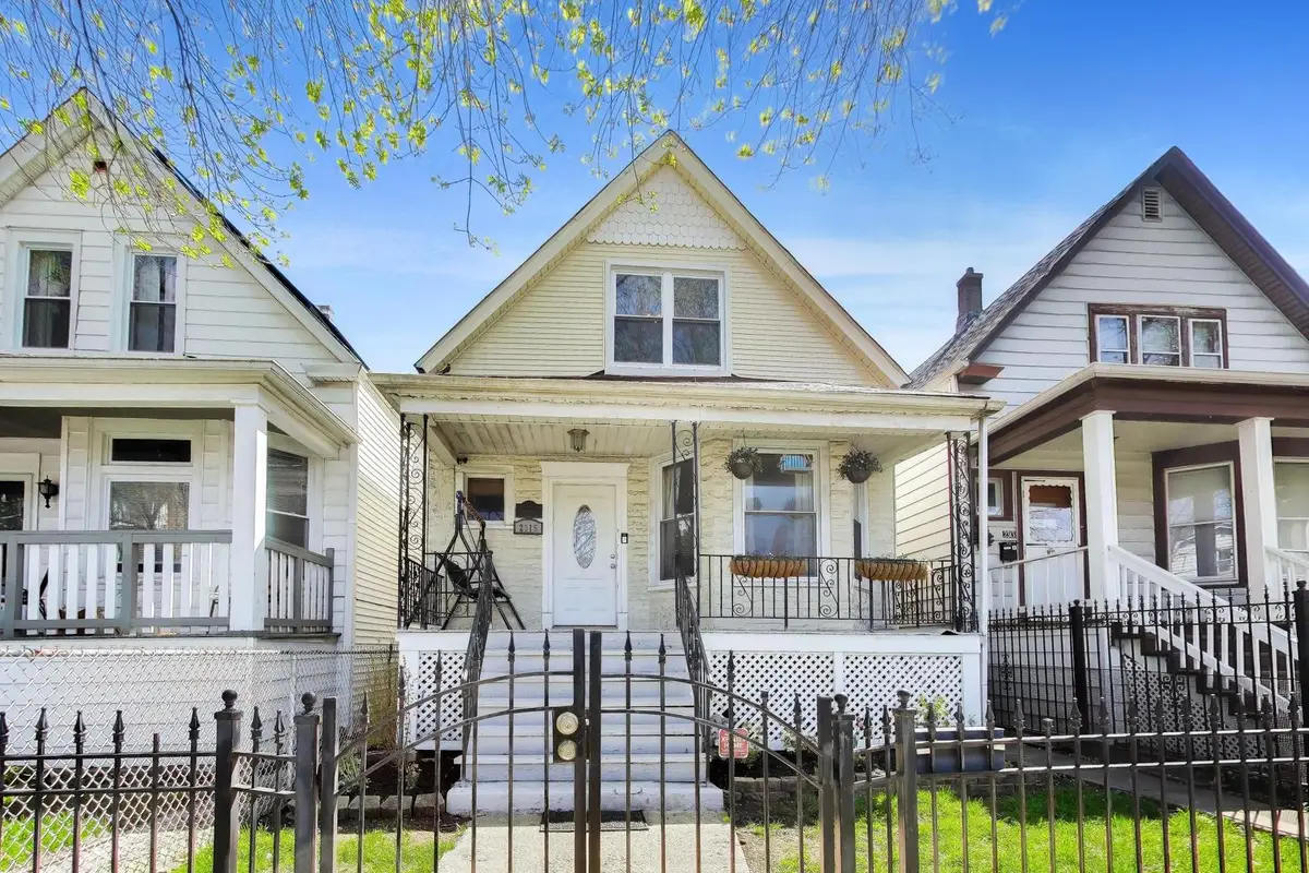 2315 N Tripp Avenue, Chicago, IL 60639 - #1