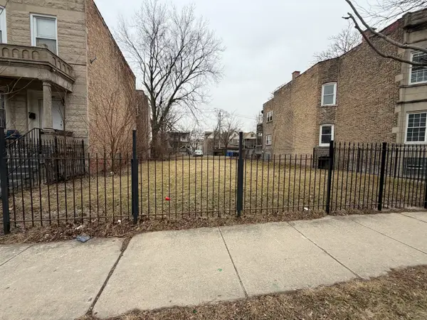 4337 W Jackson Boulevard, Chicago, IL 60624