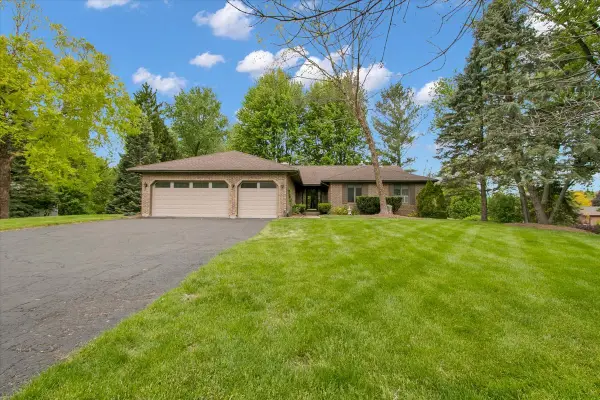 90 Briargate Road, Cary, IL 60013
