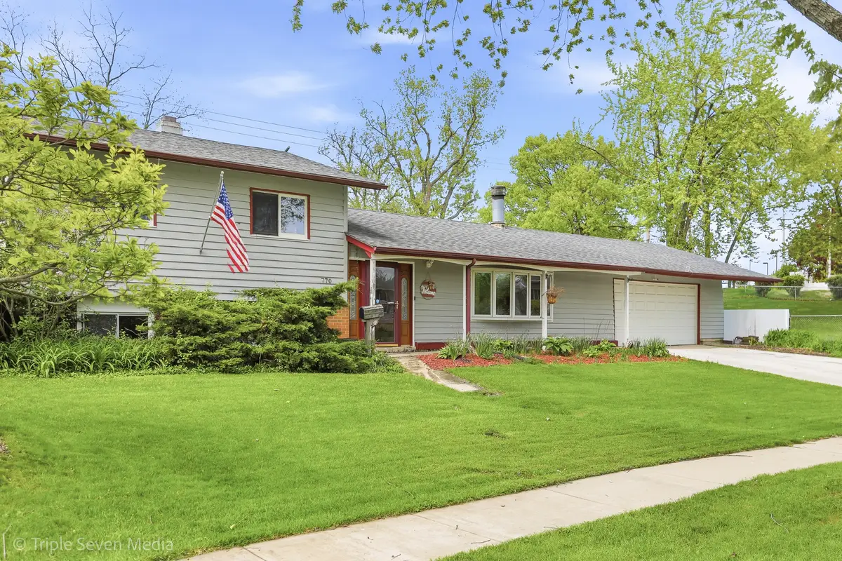770 Woodlawn Street, Hoffman Estates, IL 60169 - #1