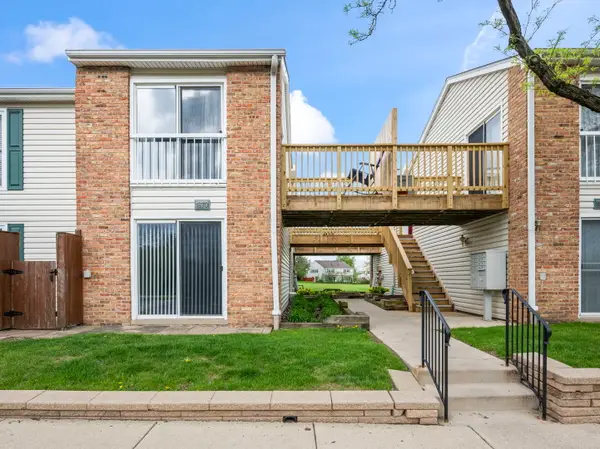 1870 Huntington Boulevard #A, Hoffman Estates, IL 60169