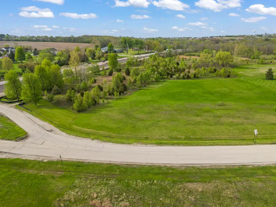 8032 Shadow Creek Lane, Yorkville, IL 60560 - #3