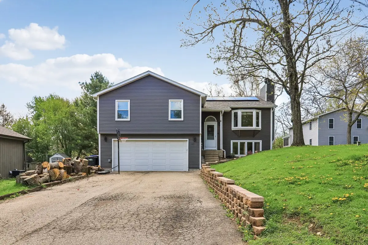 1011 Ridgewood Avenue, McHenry, IL 60050 - #1