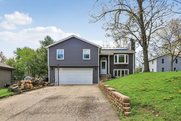 1011 Ridgewood Avenue, McHenry, IL 60050