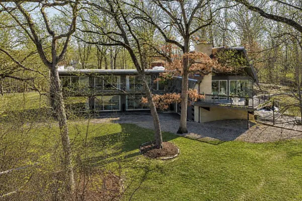 431 Maplewood Drive, Barrington, IL 60010