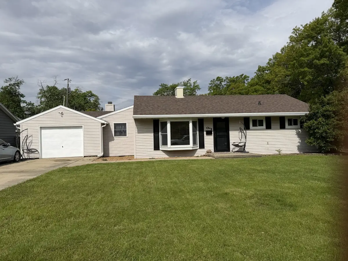 1 Cottonwood Street, Bloomington, IL 61701 - #1