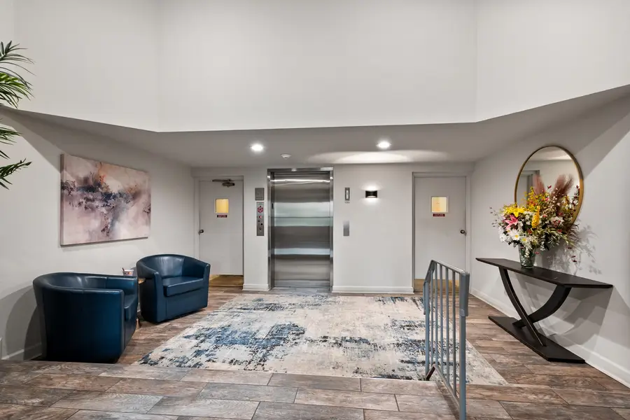 75 Boardwalk Place #203, Park Ridge, IL 60068 - #3