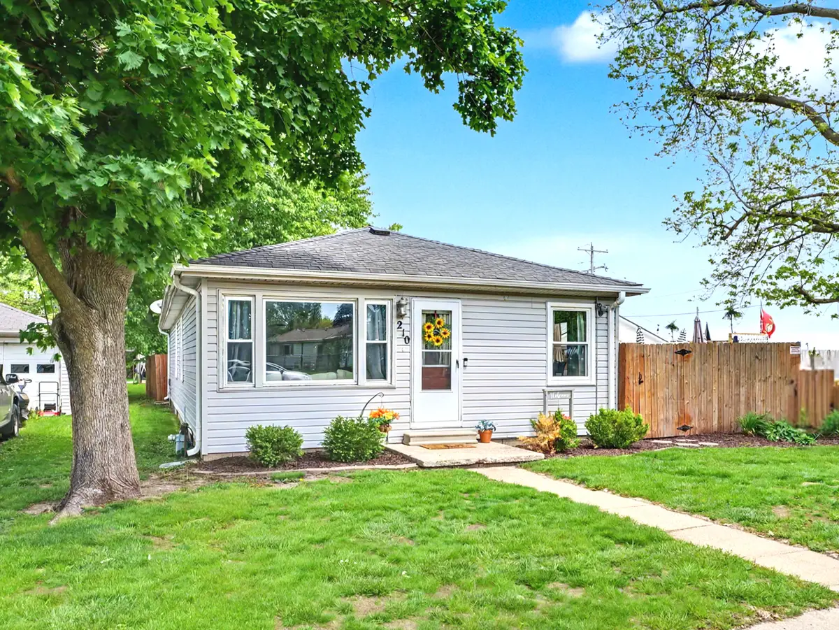 210 North Street, Fisher, IL 61843 - #1