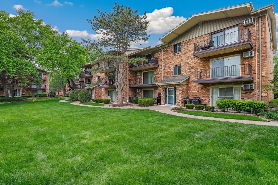 14016 Waterbury Drive #1404, Crestwood, IL 60418 - #2