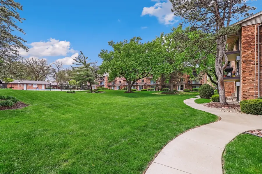 14016 Waterbury Drive #1404, Crestwood, IL 60418 - #3