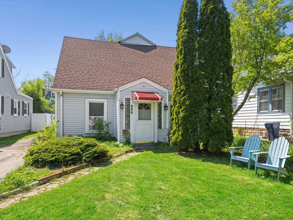 946 Burton Avenue, Highland Park, IL 60035 - #1