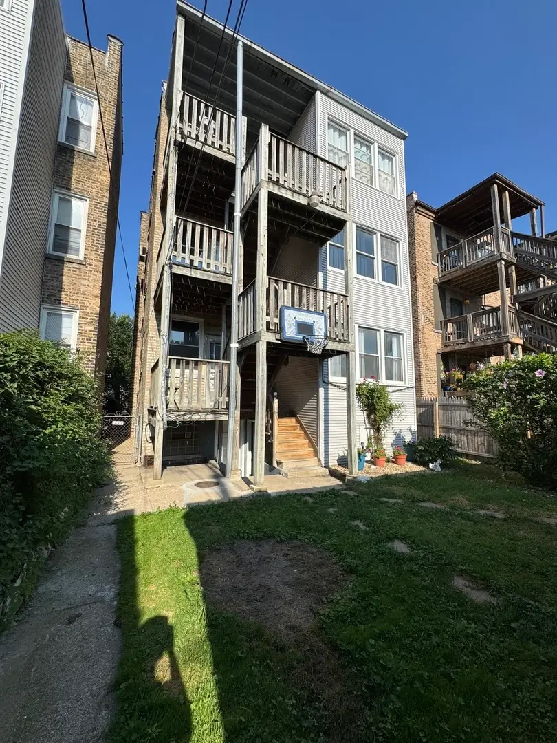 6335 N Claremont Avenue, Chicago, IL 60659 - #2