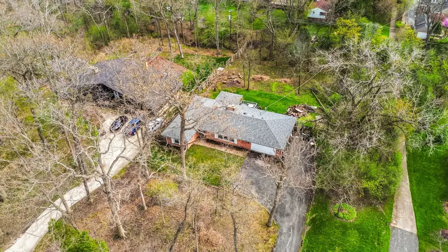 219 E Sheridan Road, Lake Bluff, IL 60044 - #3