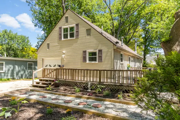 910 Foley Avenue, Champaign, IL 61820
