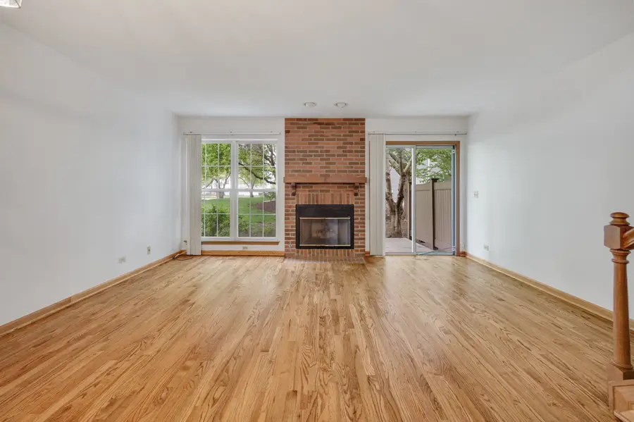 942 Little Falls Court, Elk Grove Village, IL 60007 - #3