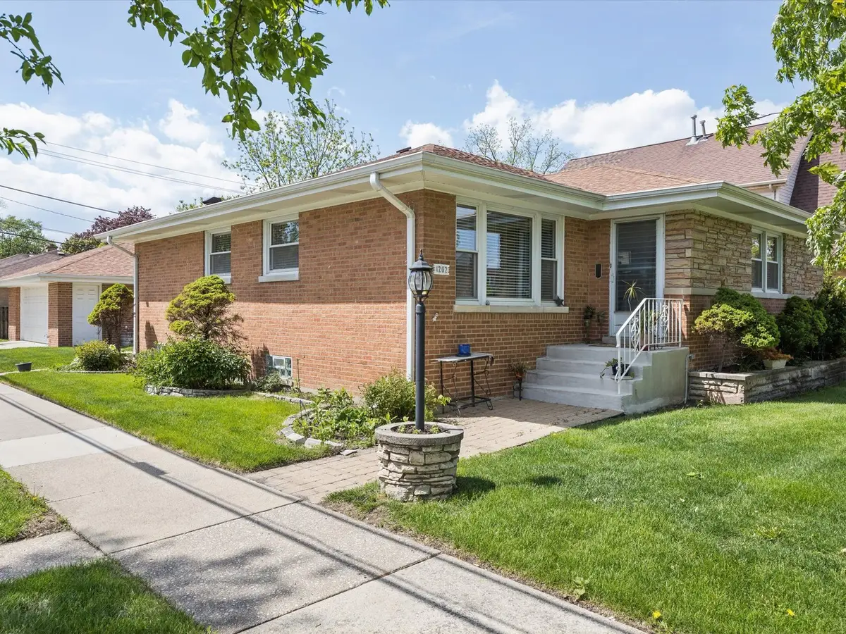 1202 Homestead Road, La Grange Park, IL 60526 - #1