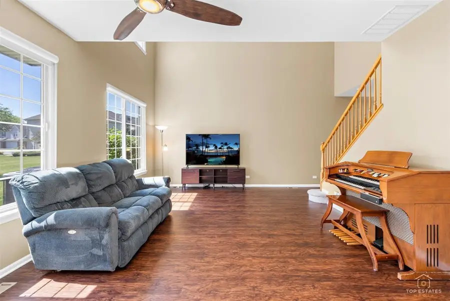 2264 Daybreak Drive #2264, Lake In The Hills, IL 60156 - #3