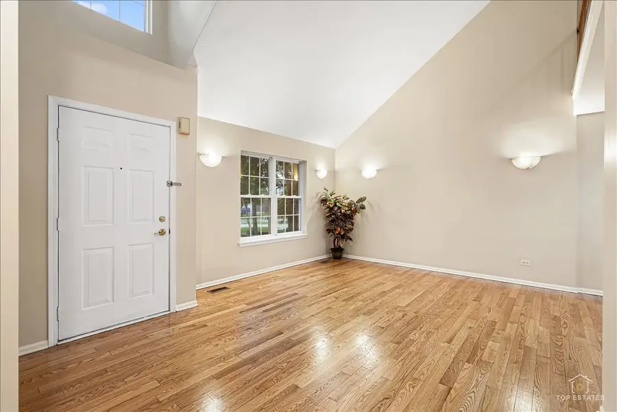7 Eagle Court, Streamwood, IL 60107 - #3
