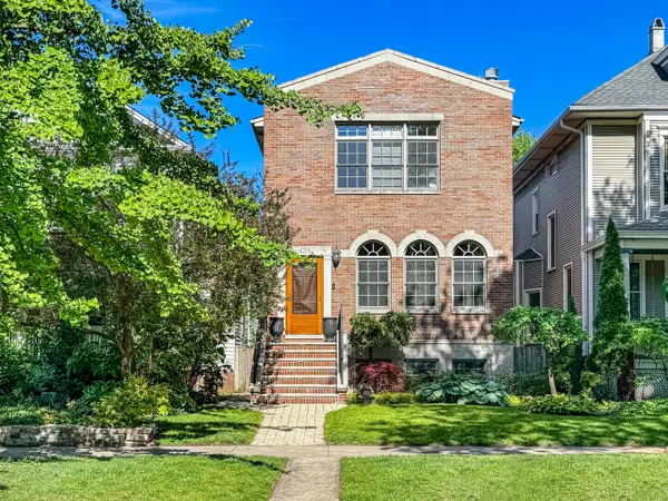 4219 N Winchester Avenue, Chicago, IL 60613
