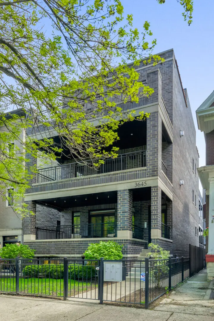 3645 N Damen Avenue #1, Chicago, IL 60618 - #1