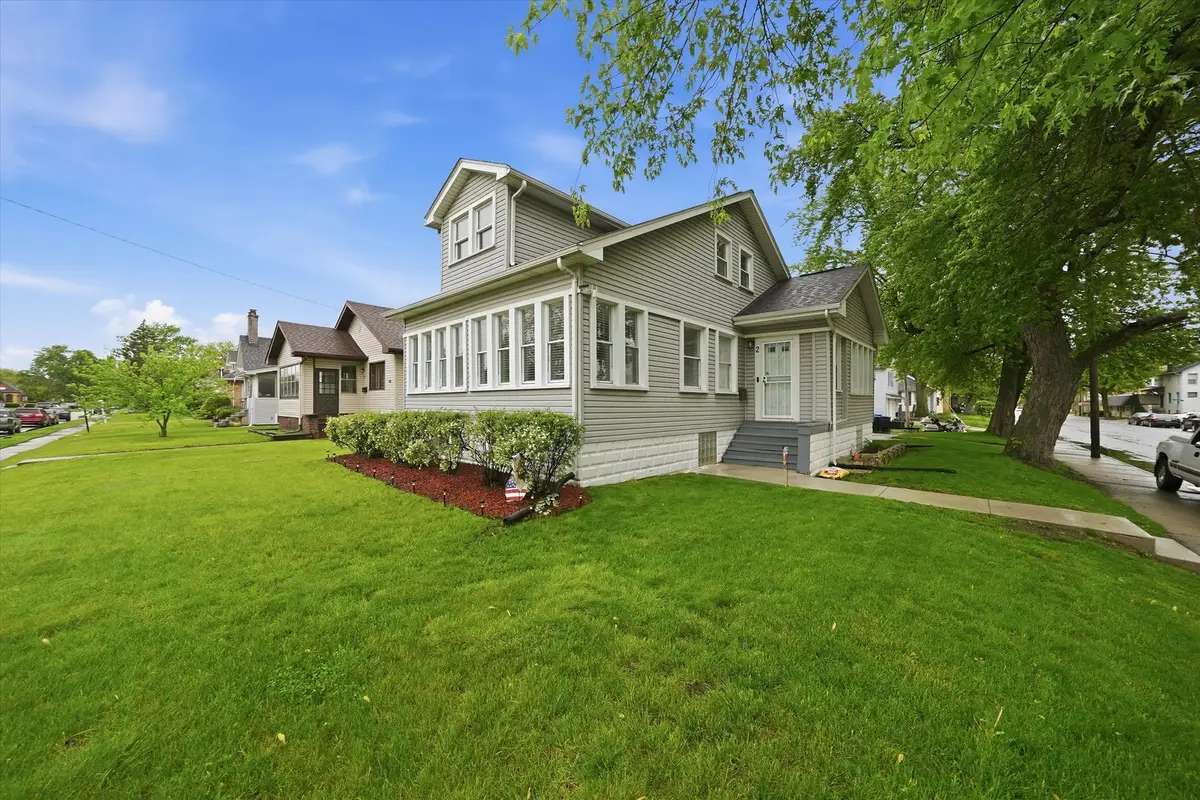 2 Elizabeth Street, Calumet City, IL 60409 - #1