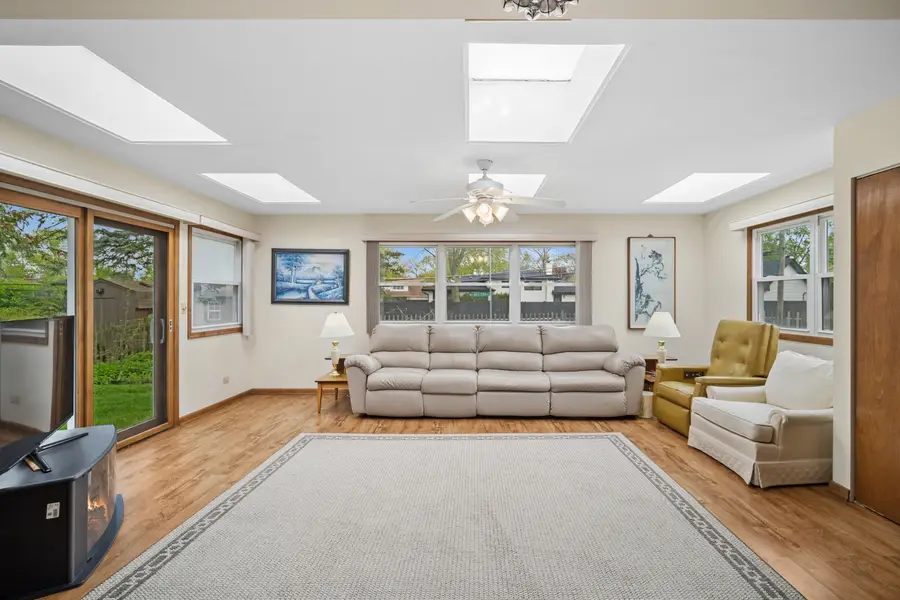 484 Springhill Drive, Roselle, IL 60172 - #3