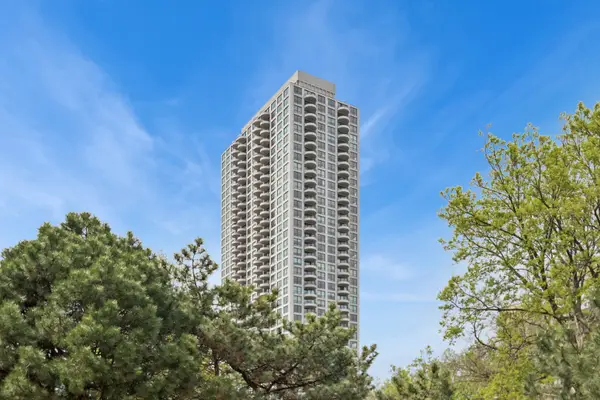 2020 N Lincoln Park West #8L, Chicago, IL 60614