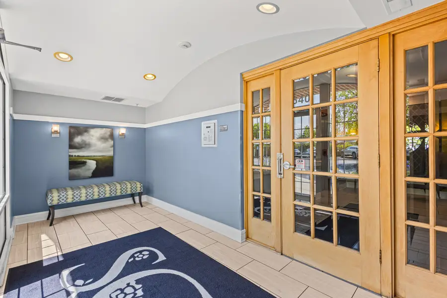 640 Robert York Avenue #303, Deerfield, IL 60015 - #2