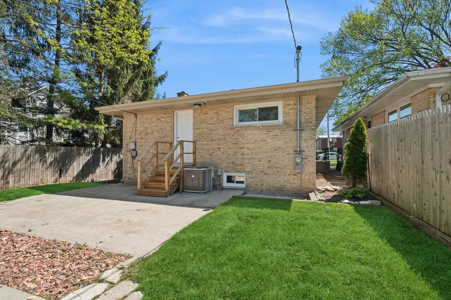 625 Hibbard Road, Wilmette, IL 60091 - #2