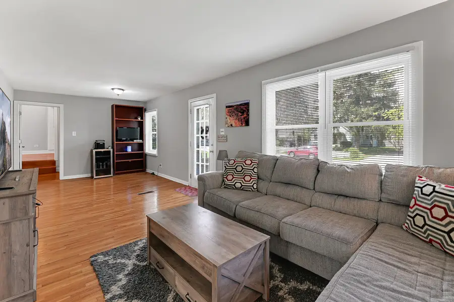 144 E 2nd Avenue, New Lenox, IL 60451 - #3