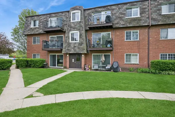 9352 Bay Colony Drive #1E, Des Plaines, IL 60016