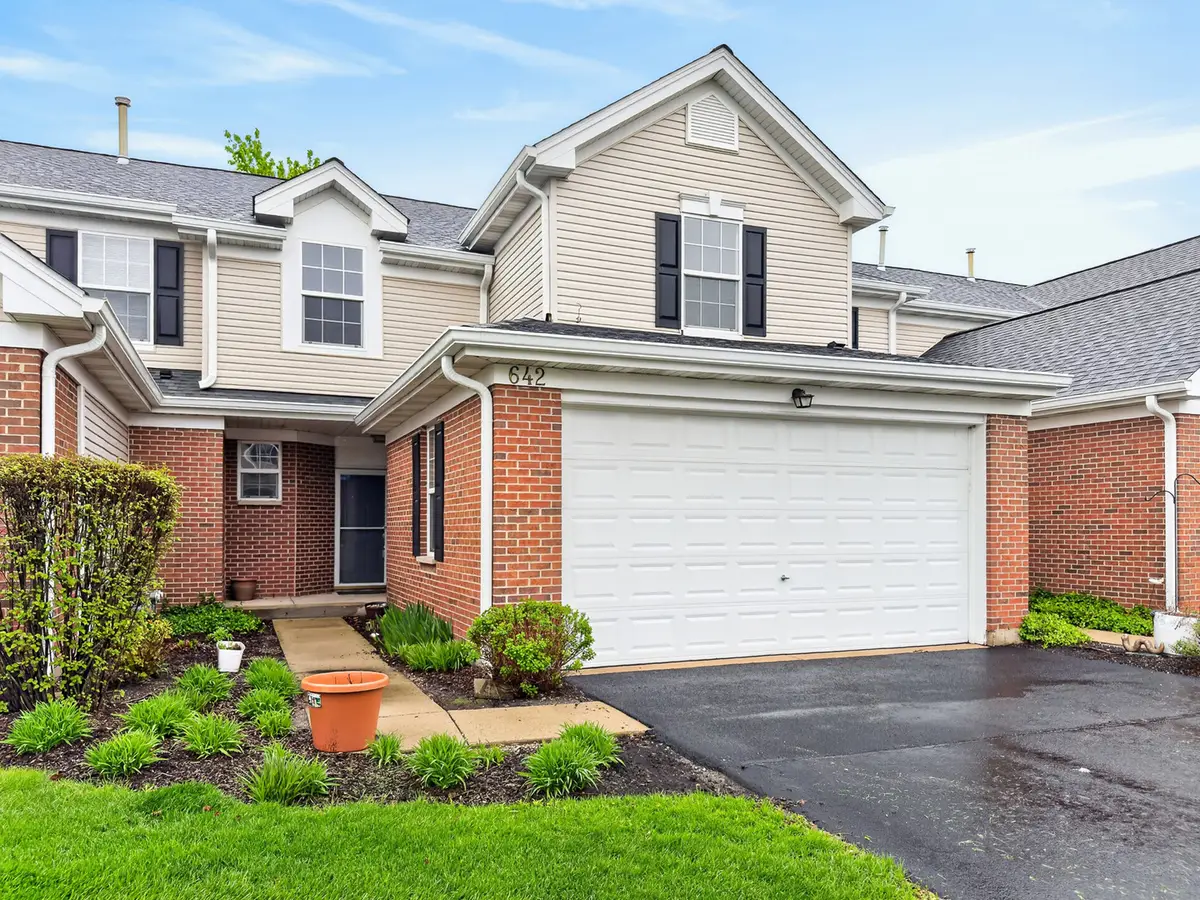 642 Legend Lane #642, McHenry, IL 60050 - #1