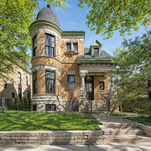 2138 W Caton Street, Chicago, IL 60647