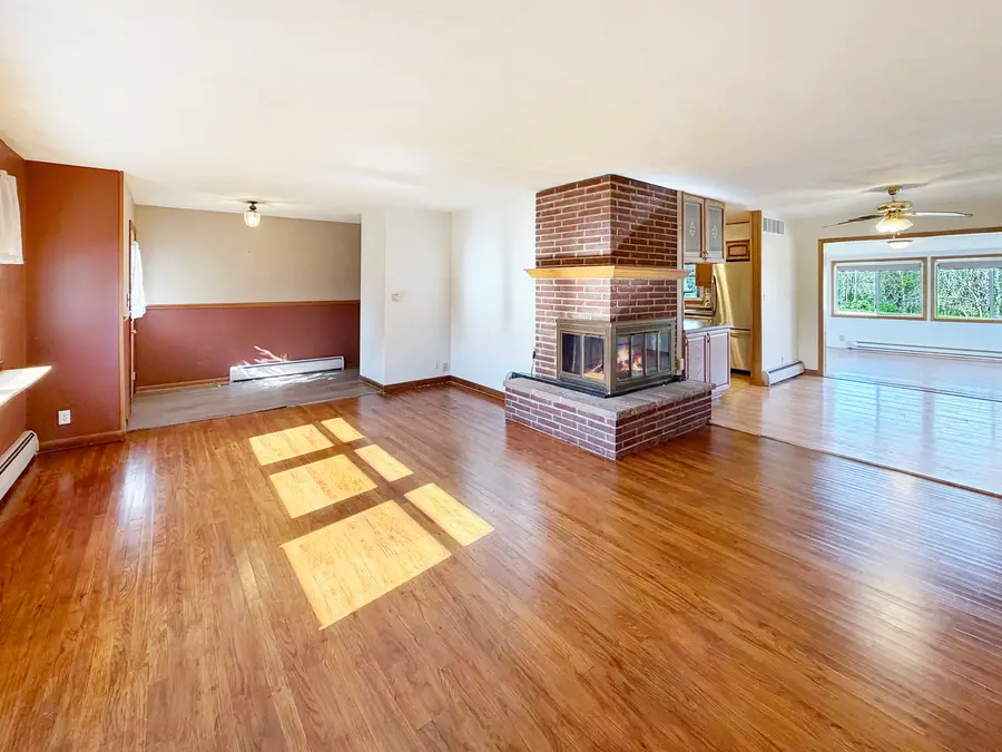 527 Timber Hills Drive, Freeport, IL 61032 - #3