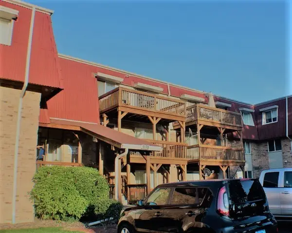 1870 Tall Oaks Drive #2104, Aurora, IL 60505