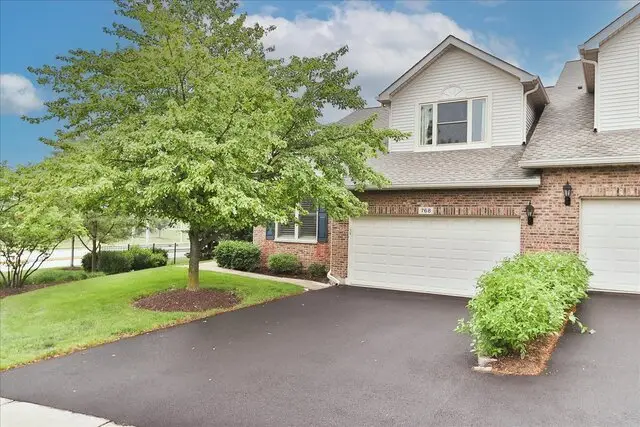 768 W Saint Johns Place, Addison, IL 60101 - #1