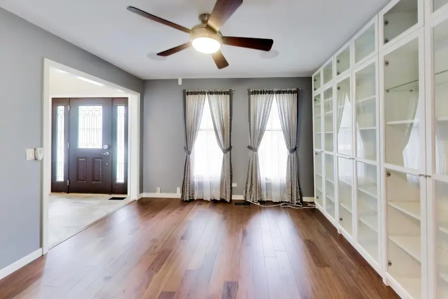 825 W Dorset Avenue, Palatine, IL 60067 - #2