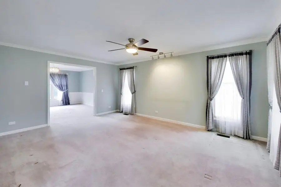 825 W Dorset Avenue, Palatine, IL 60067 - #3