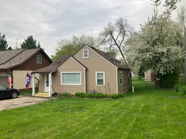 4909 Fountain Lane, Mccullom Lake, IL 60050