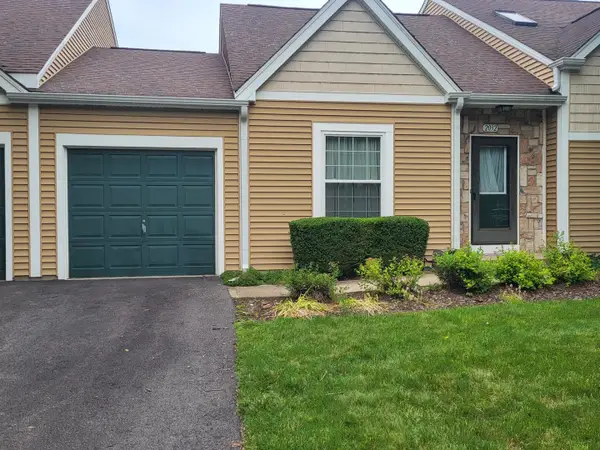 2032 Teton Parkway #2032, Algonquin, IL 60102