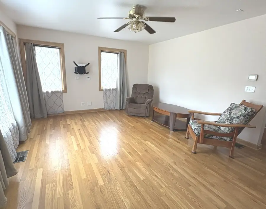 560 N Lavergne Avenue, Northlake, IL 60164 - #2