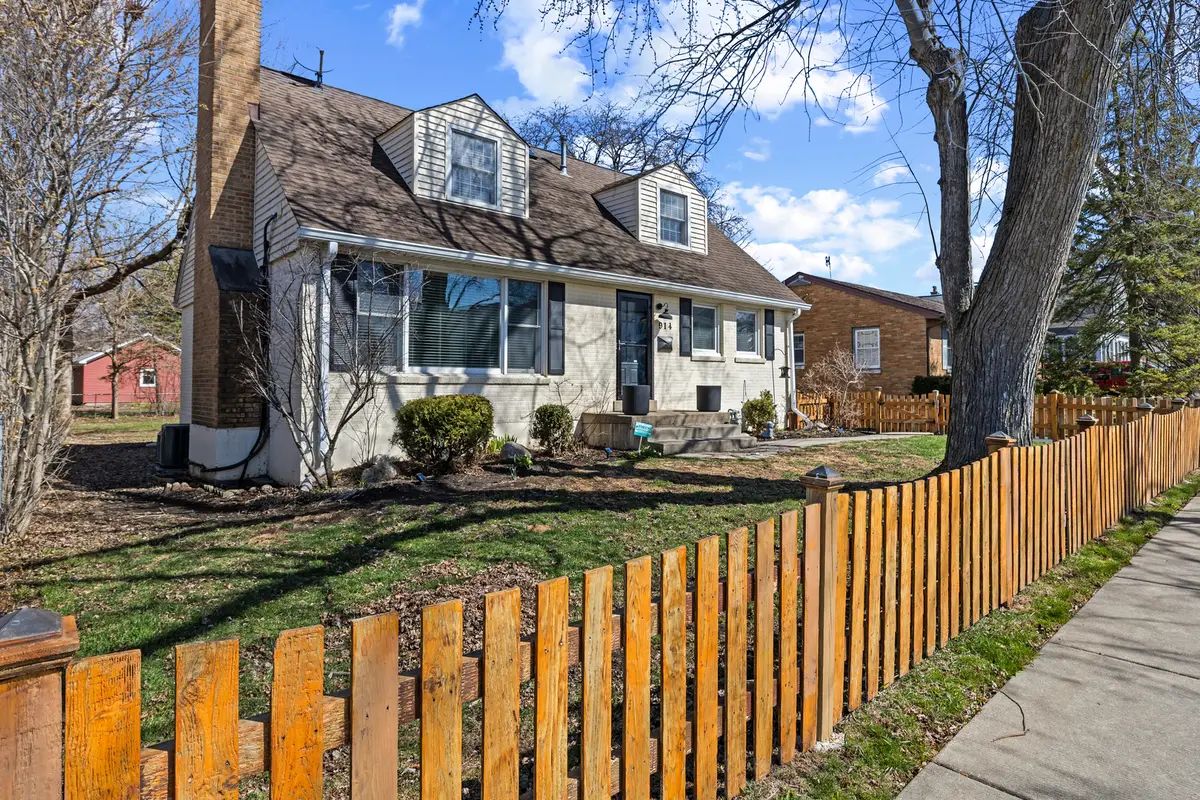 914 Central Avenue, Deerfield, IL 60015 - #1
